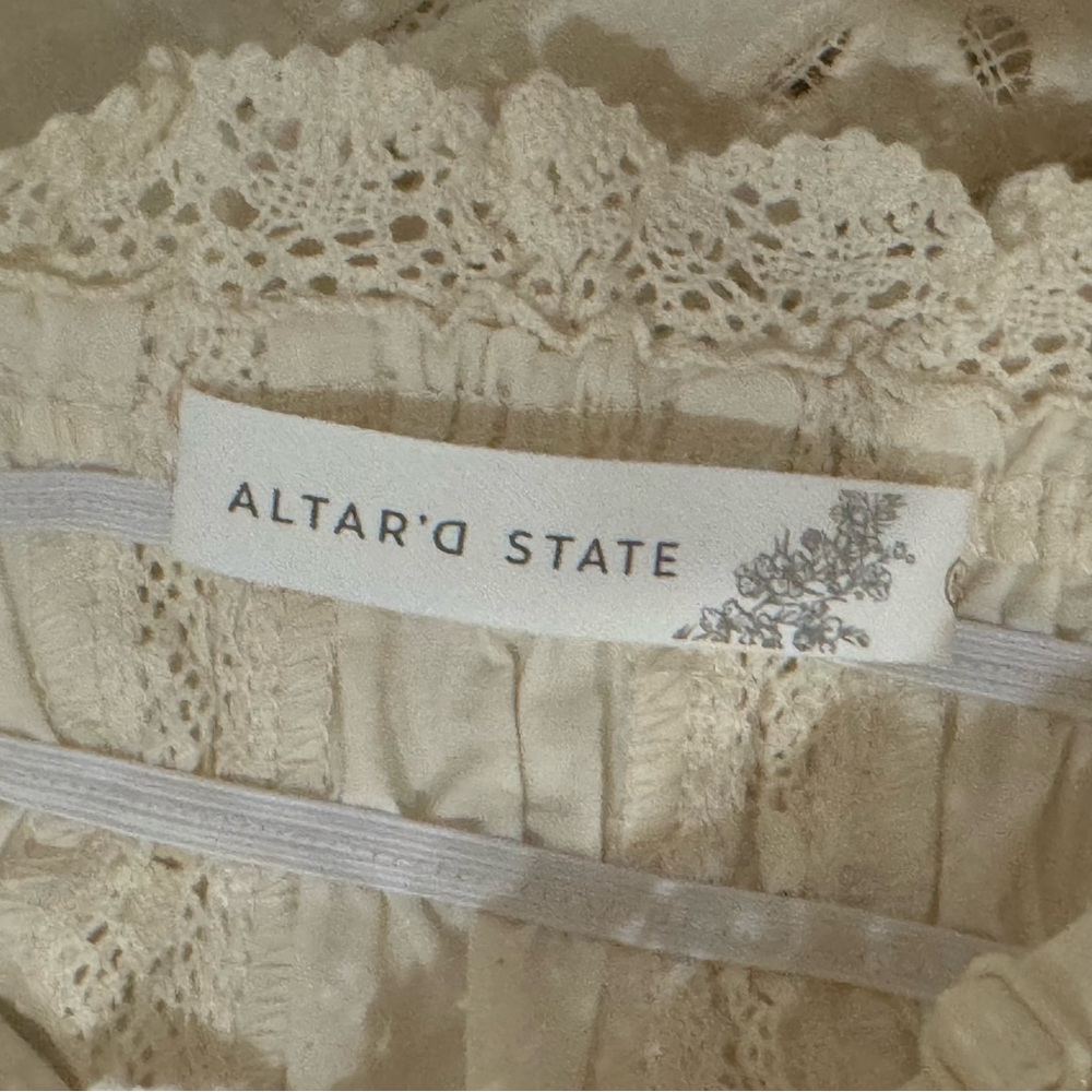 ALTAR’ STATE |  Embroidered Lace
Crop Top Size M - Picture 10 of 12